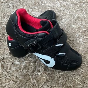NEW Peloton Cycling Shoes